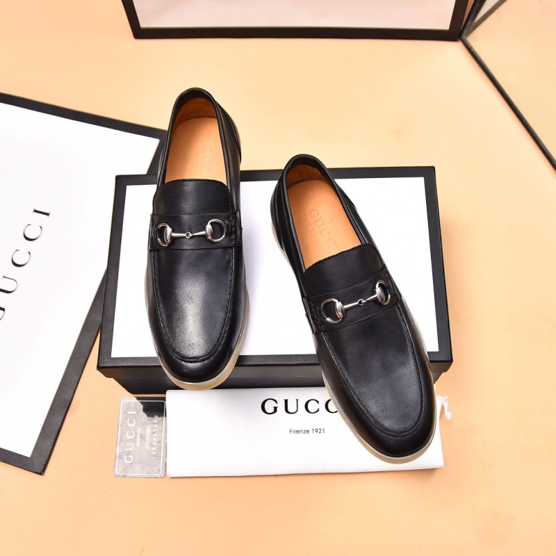 G*u*i leather shoes